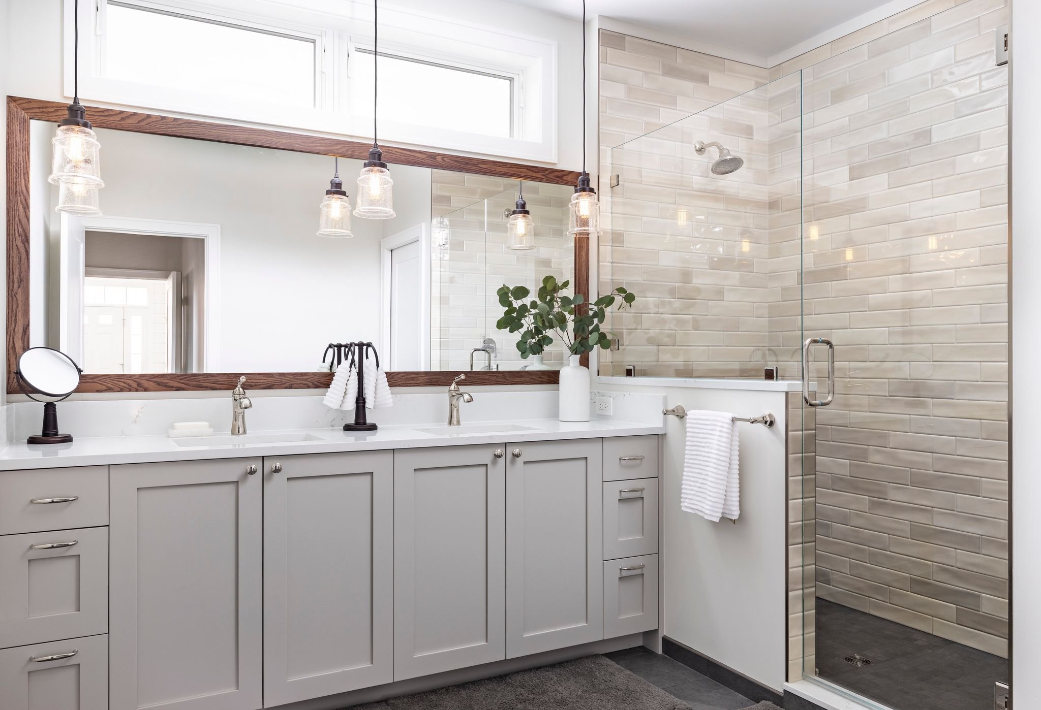 Maximizing Storage Space in a Remodeled Bathroom