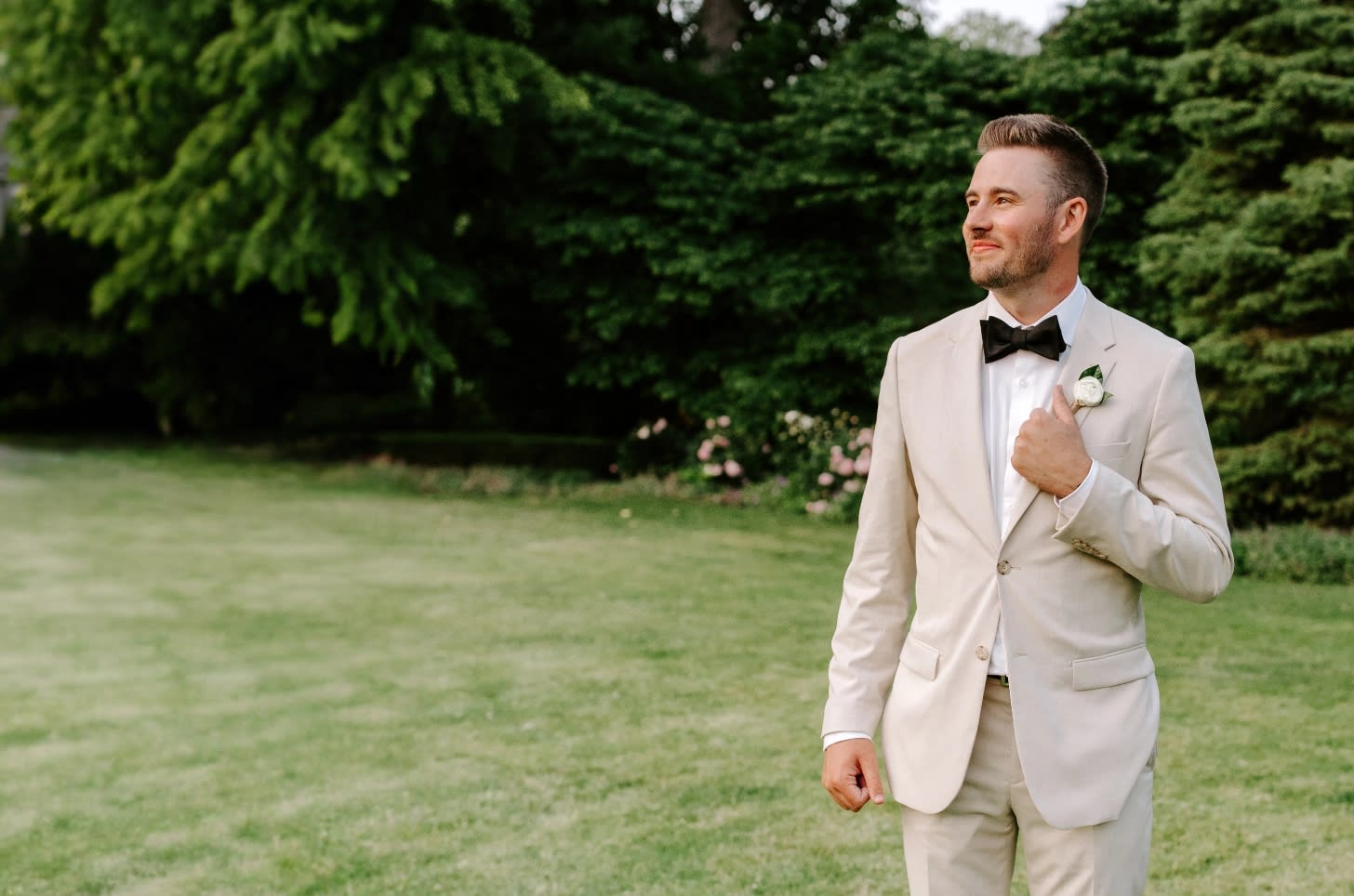 Picking The Best Custom Wedding Suits