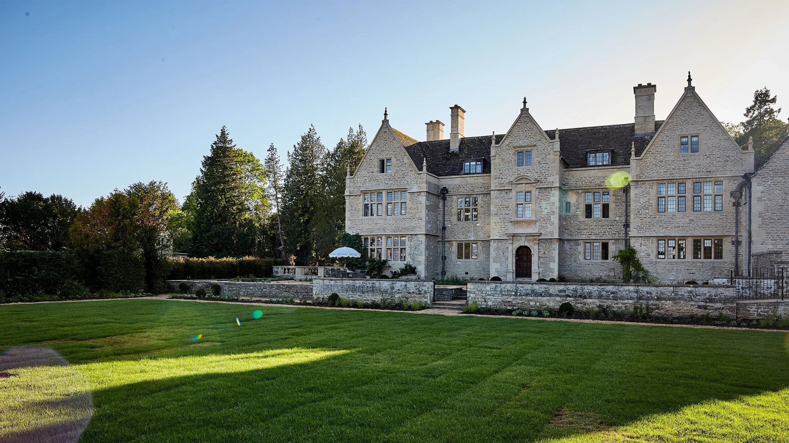 Streamline Your Sale by Choosing a Cash Buyer for Condemned Property